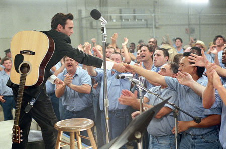 Walk The Line-4-450-Joaquin Phoenix